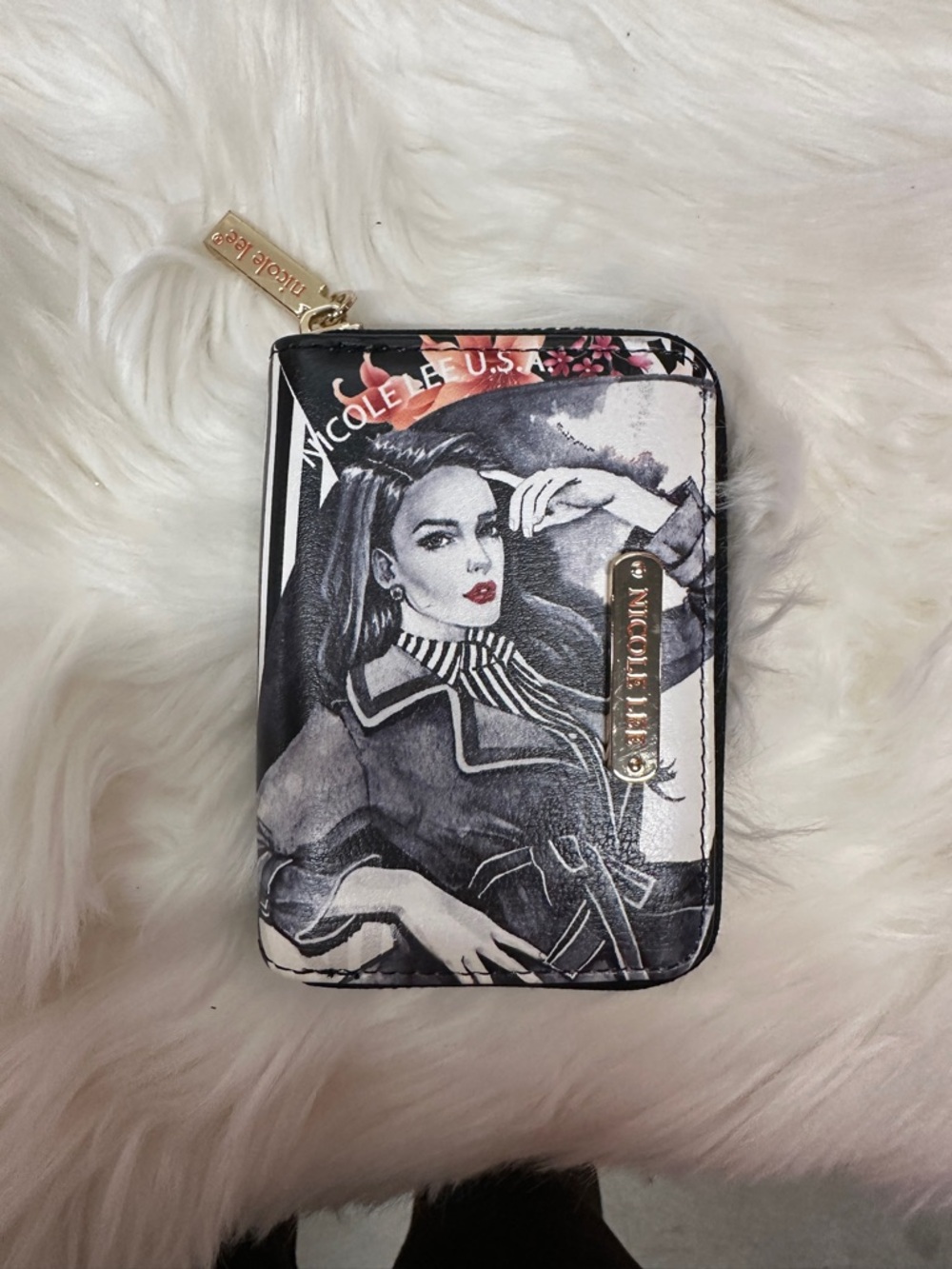 Nicole Lee Black White Illustrated Zip Multi card holder Wallet with Gold Accent